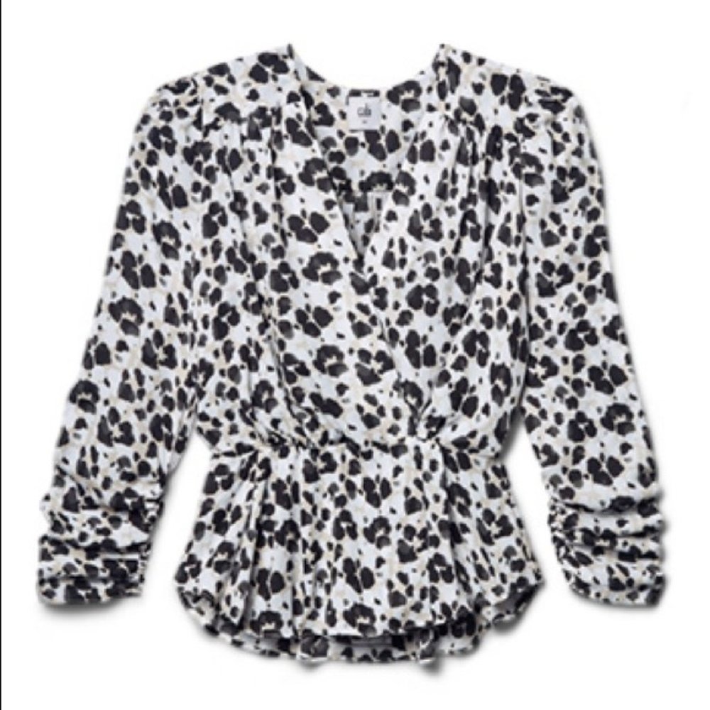 CAbi 5898 Rosette Blouse Spring 2021 Small NWT - Picture 2 of 11
